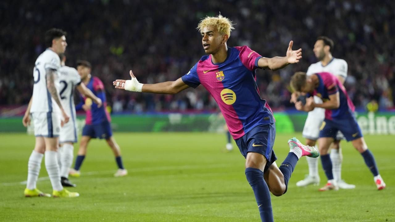 Champions League: "Pure Kunst!" Netz feiert Barcelona gegen Inter