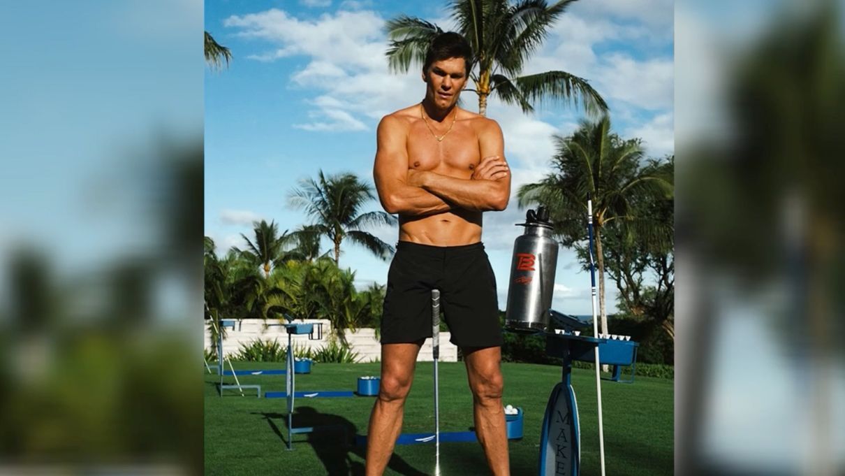 NFL: Tom Brady zeigt Mega-Body! GOAT postet Trainingsbilder