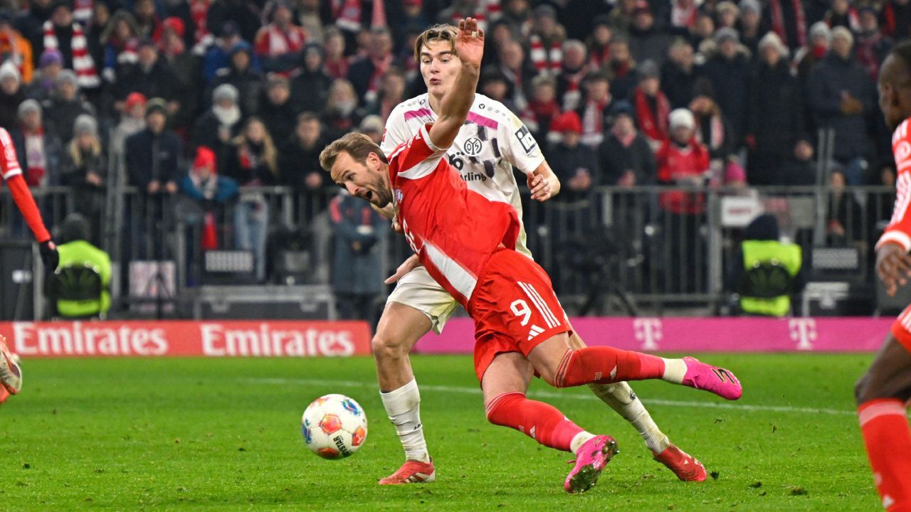 FC Bayern – Später Elfer rettet Punkt: Fans sehen Verschwörung