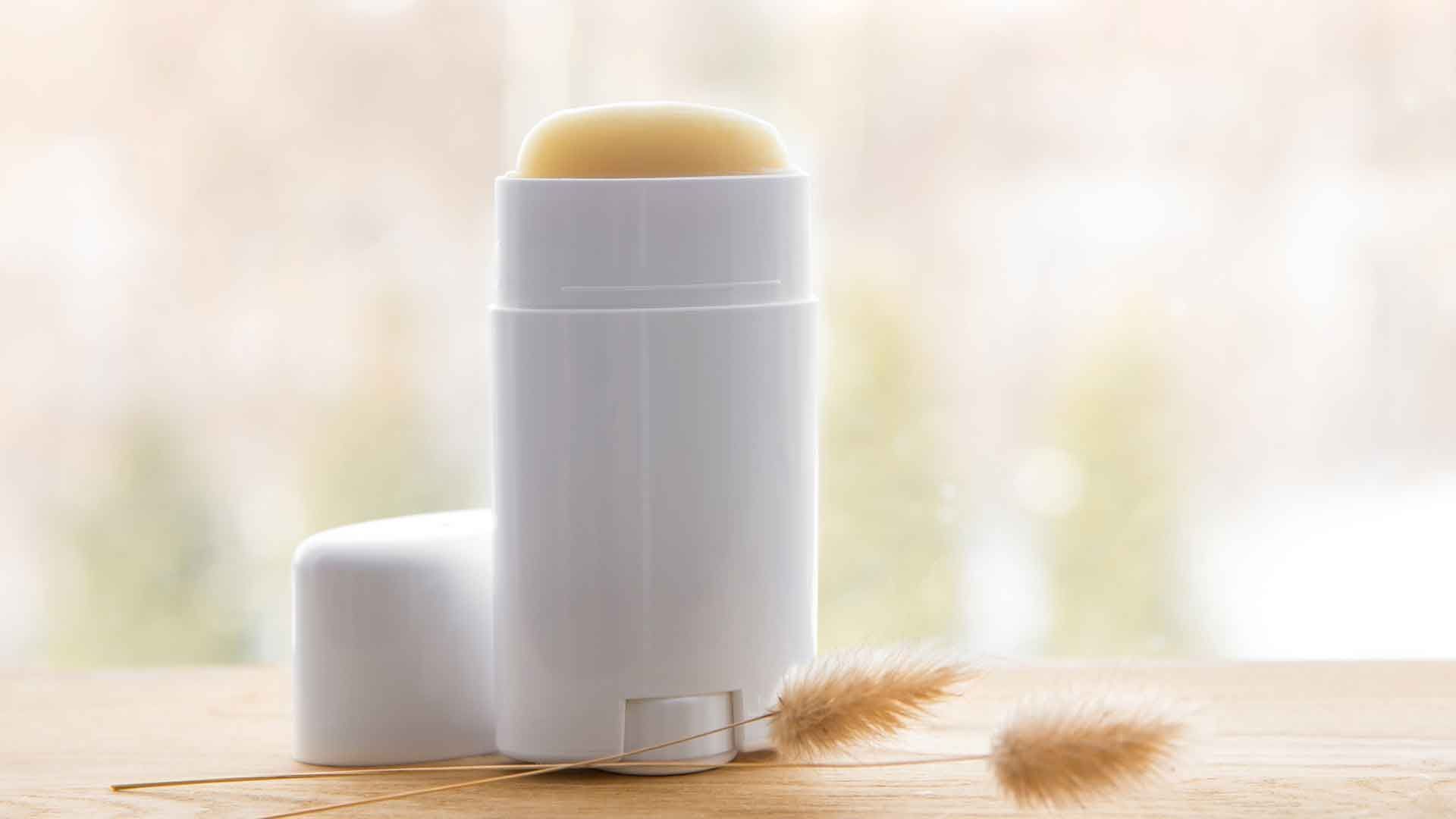 Greasy Hands from Sunscreen? Not with These Alternatives