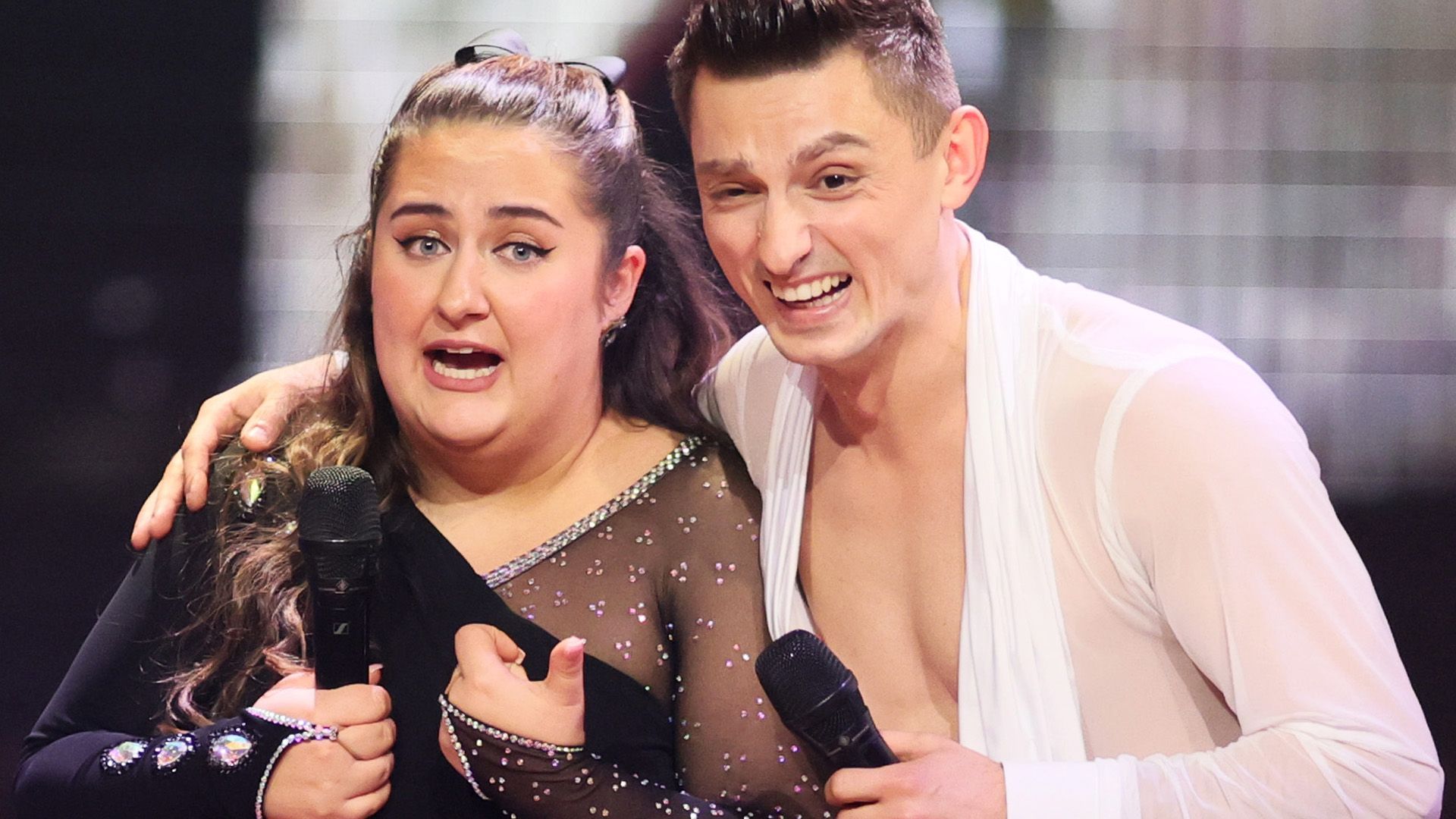 Nach “Let’s Dance”-Aus: SelfieSandra landet Mega-Job bei RTL