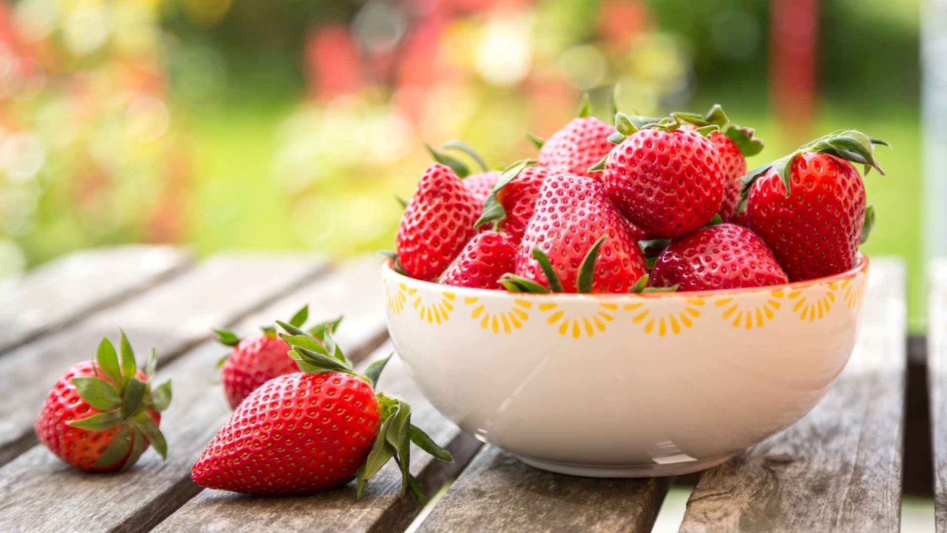 Erdbeeren pflücken: Wann die Saison beginnt und worauf zu achten ist