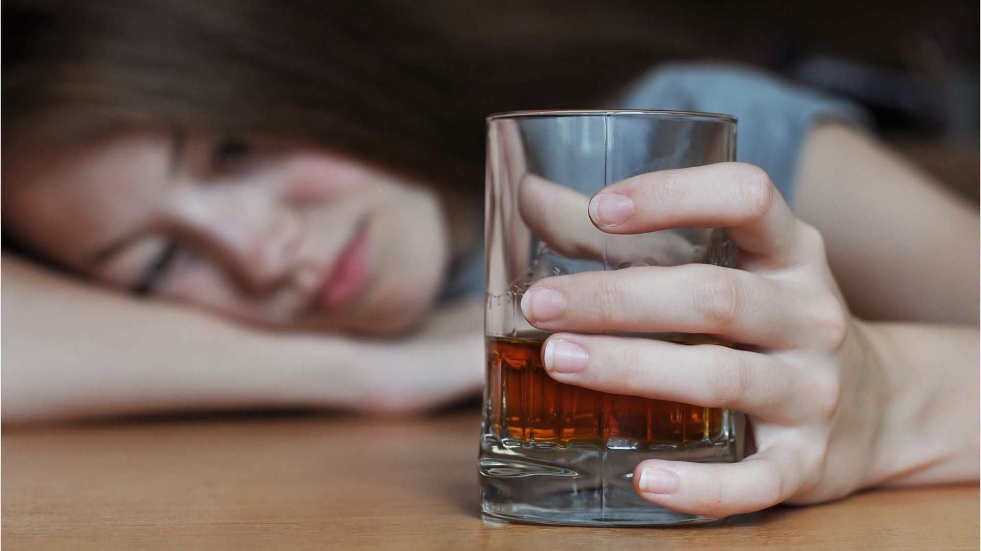 Umfrage: Mehrheit der Deutschen sieht Gefahr durch Alkoholwerbung