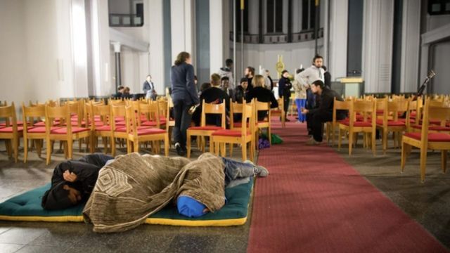 Kirchenasyl boomt: Abschiebung scheitert in Hunderten Fällen