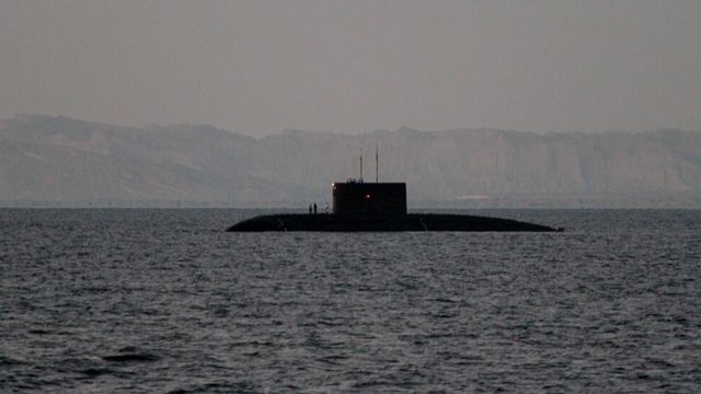 Video: Iran lässt nahezu lautloses 3000-Tonnen-U-Boot zu Wasser, um feindliche Schiffe zu verwirren