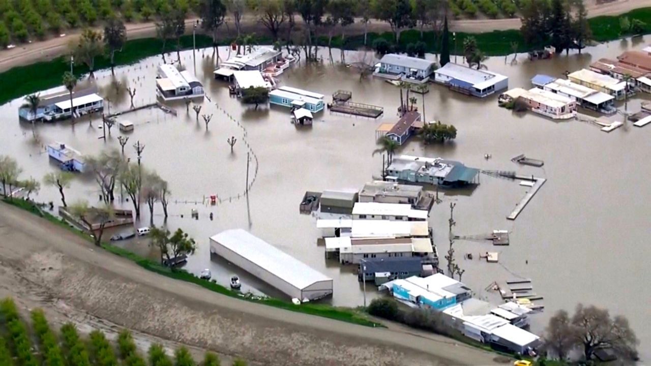 Evakuierungen angeordnet: Kalifornien bereitet sich auf weiteren Sturm vor
