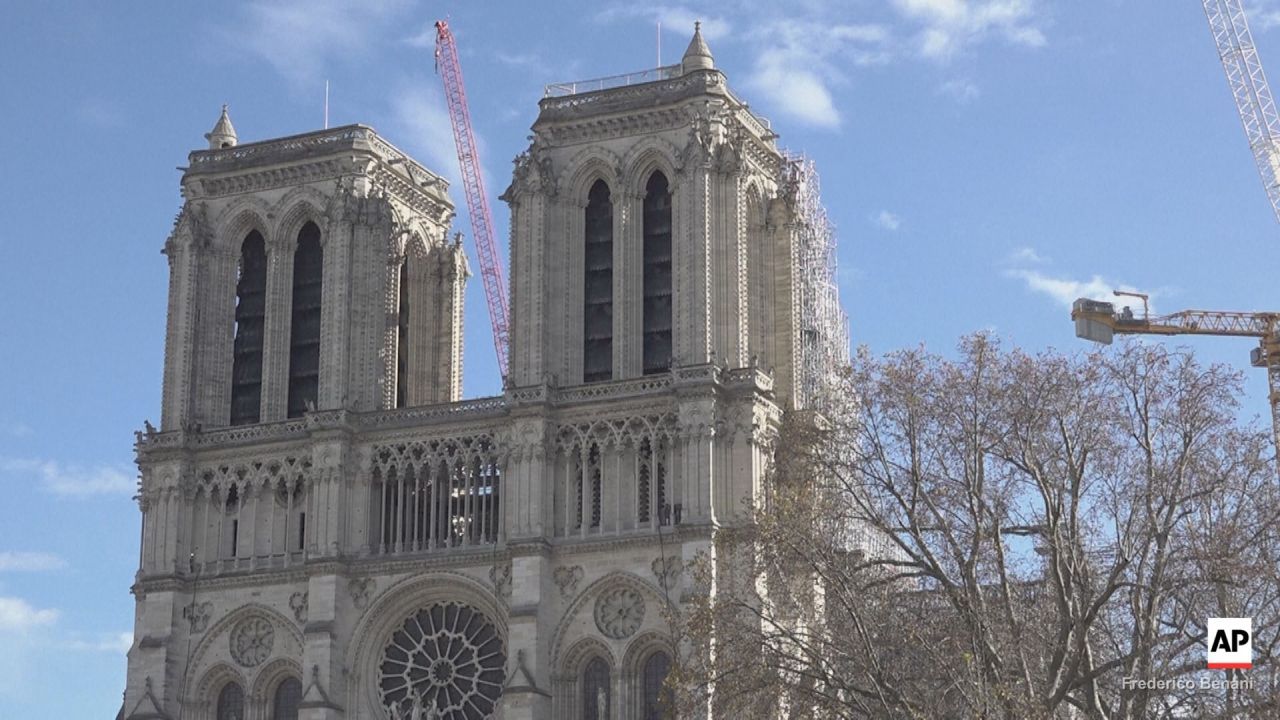 Wiederaufbau von Notre-Dame: Ikonische Kirche in Paris erhält neue Turmspitze
