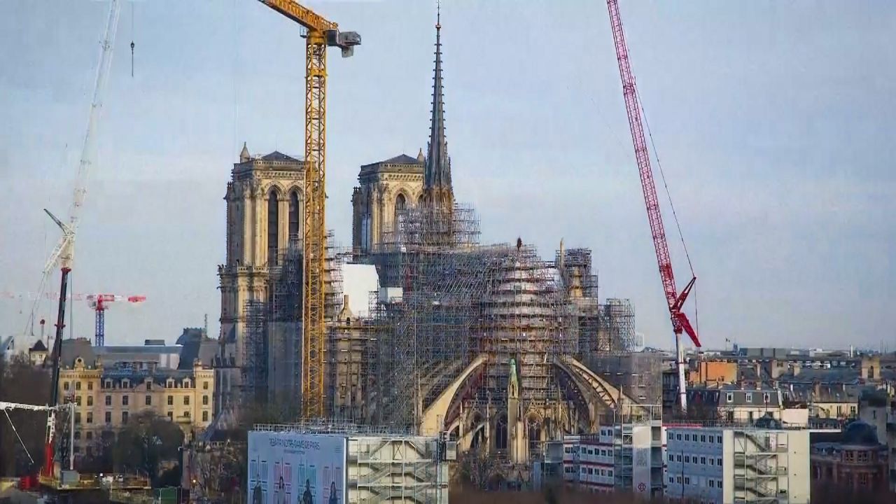 Turm von Notre-Dame enthüllt: Zeitraffer zeigt Abbau von gewaltigem Gerüst