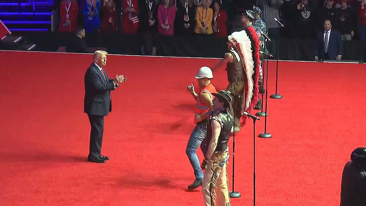 Letzter Tanz vor der Präsidentschaft: Trump feiert mit den Village People