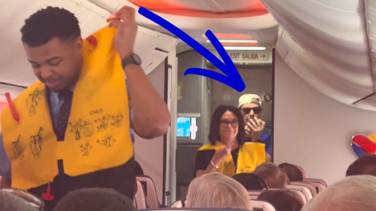 Video: Rhythmus im Flieger: Flugbegleiter rappt Sicherheitshinweise