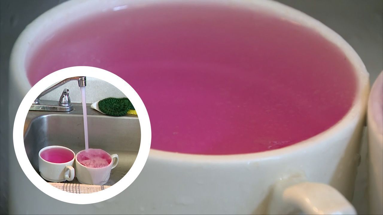 Video: Wasser wird knallpink – Einwohner in Iowa müssen auf Flaschenwasser zurückgreifen