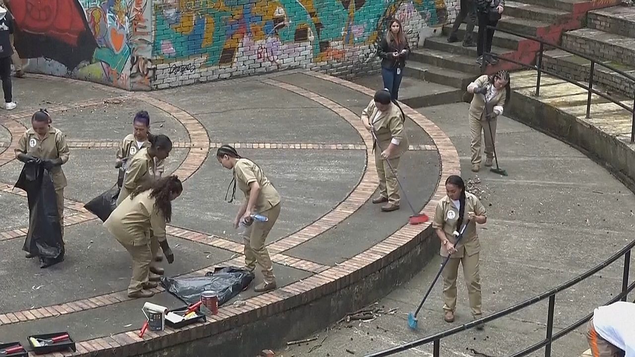 Häftlinge verschönern Kolumbiens Hauptstadt: Gemeinnützige Arbeit im Park