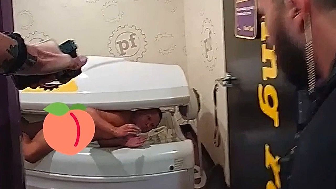 Ausraster im Fitnessstudio Mann zündet Umkleide an und versteckt sich im Solarium