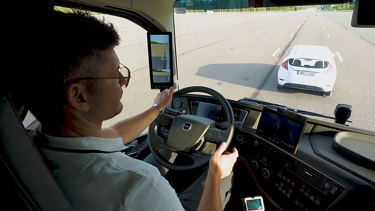 Video: Crashsicher? Sicherheit bei Elektro-LKW