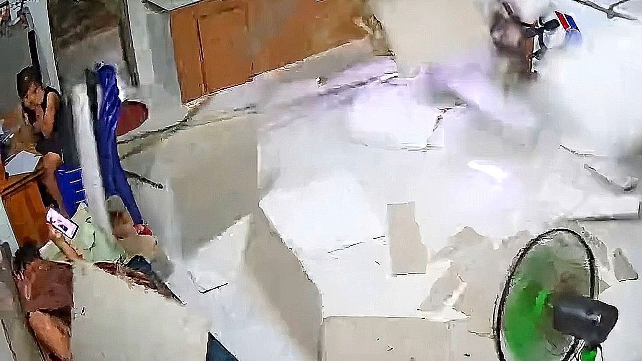 Ceiling collapses on two children in Vietnam