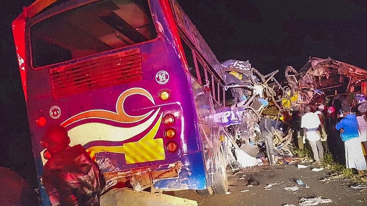 Schweres Busunglück in Uganda: 46 Tote bei Frontalkollision