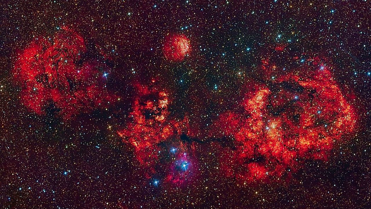 Astronomers spot 'cosmic bat' soaring through deep space for Halloween