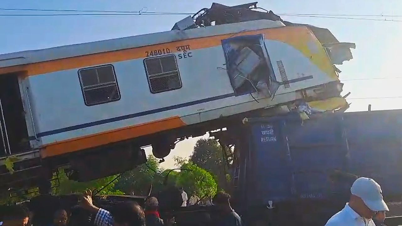 At least 11 killed in major freight train crash in India