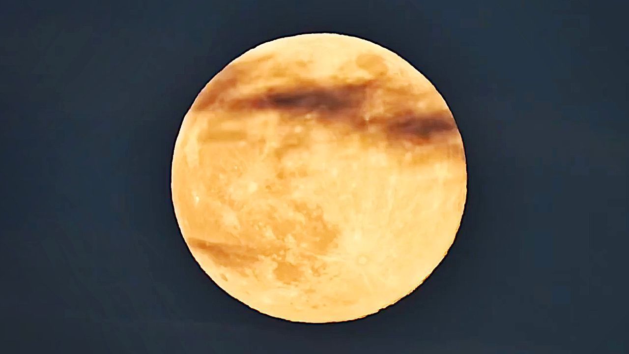 Video: Final supermoon of 2025 lights up skies worldwide
