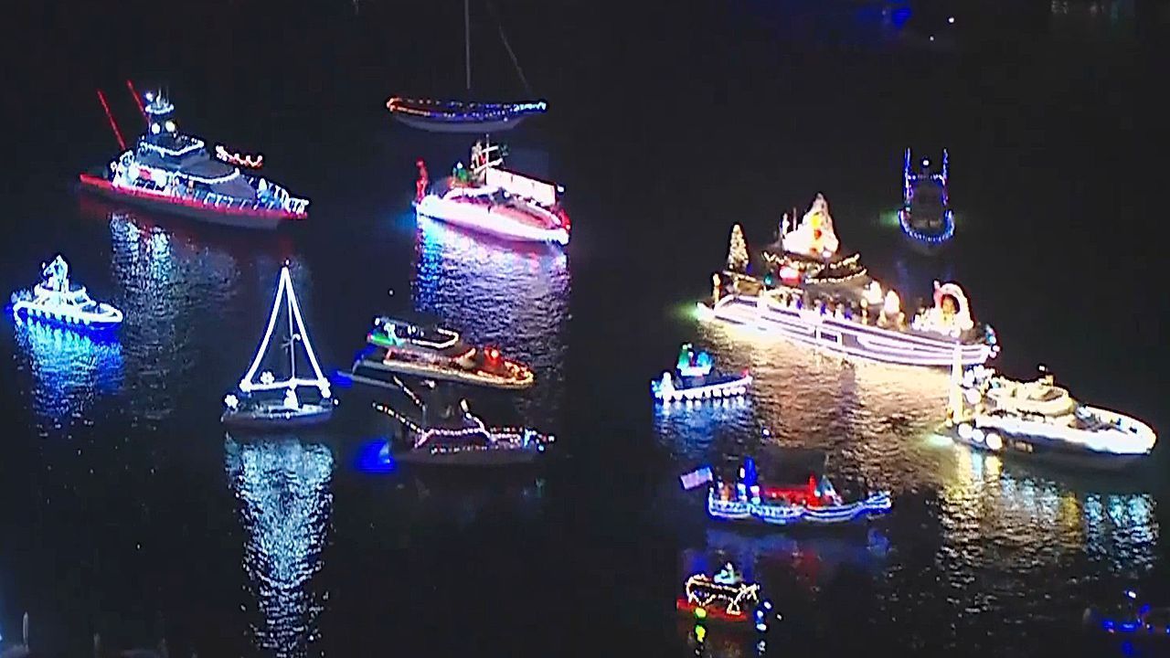 Newport Beach holds 117th annual Christmas Boat Parade
