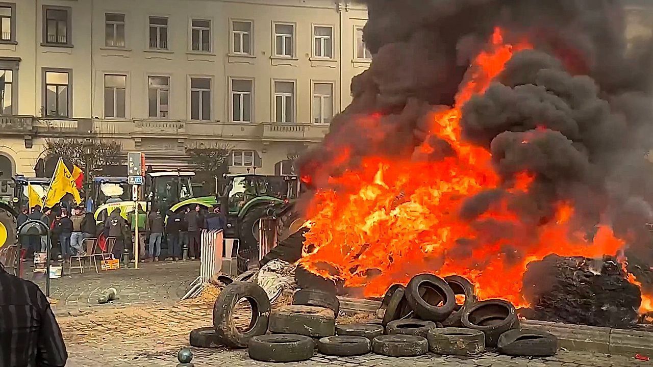 Video: European farmers protests turn fiery in Brussels