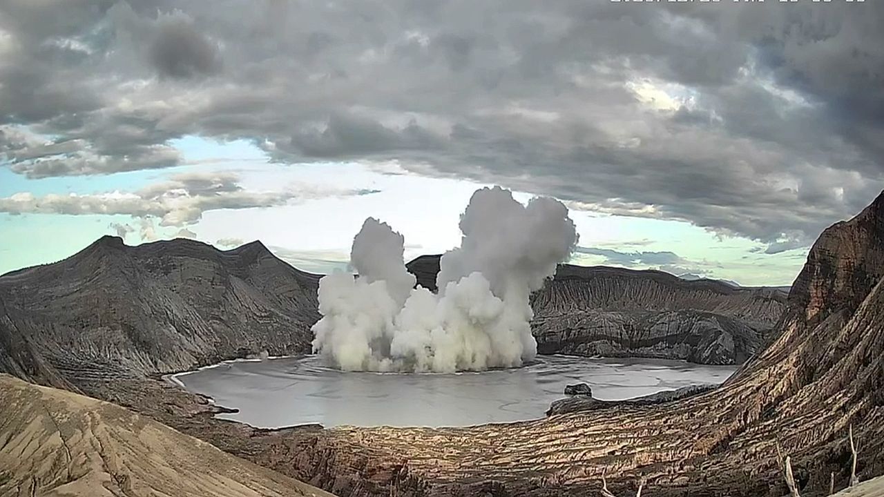 Eruption sends ash jets 600 meters over Taal Main Crater