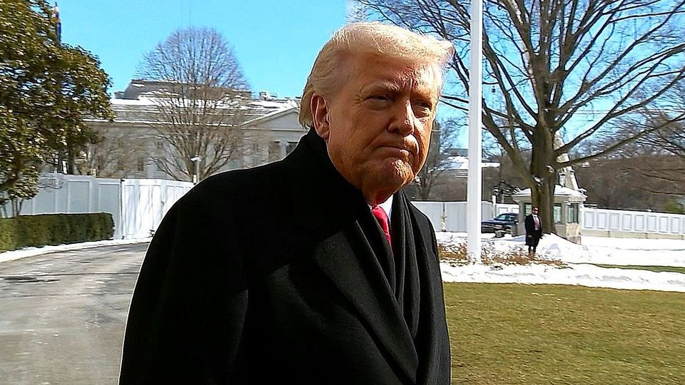 „Man kann nicht mit Waffen herumlaufen“ – Trump kritisiert Waffenrecht