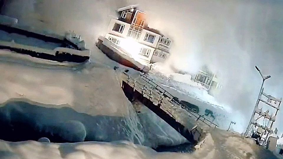 Weiße Wand: Massive Lawine überrollt Touristen-Resort in Indien