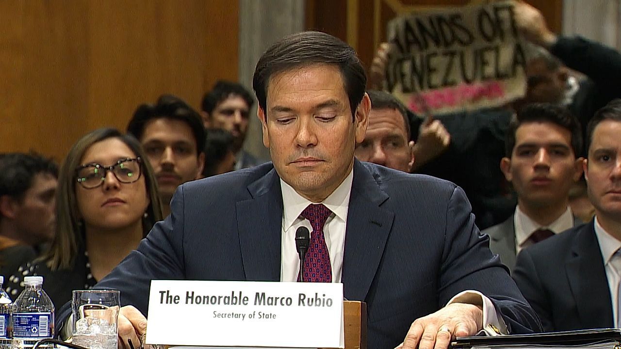 Video: Venezuela demonstrator interrupts Marco Rubio testimony