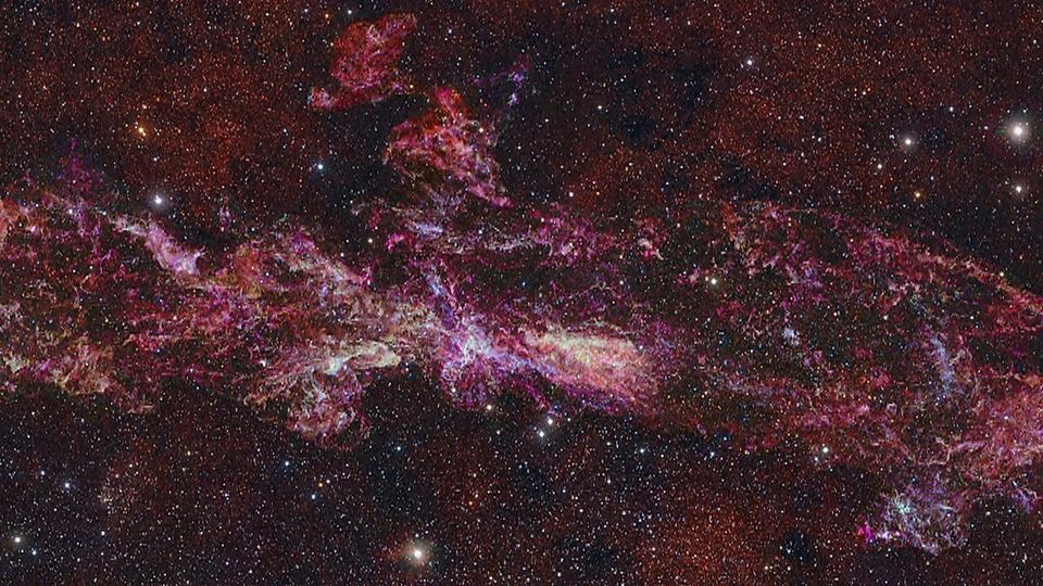 Gewaltige Sternengeburten: Forscher bilden Herz der Milchstraße ab