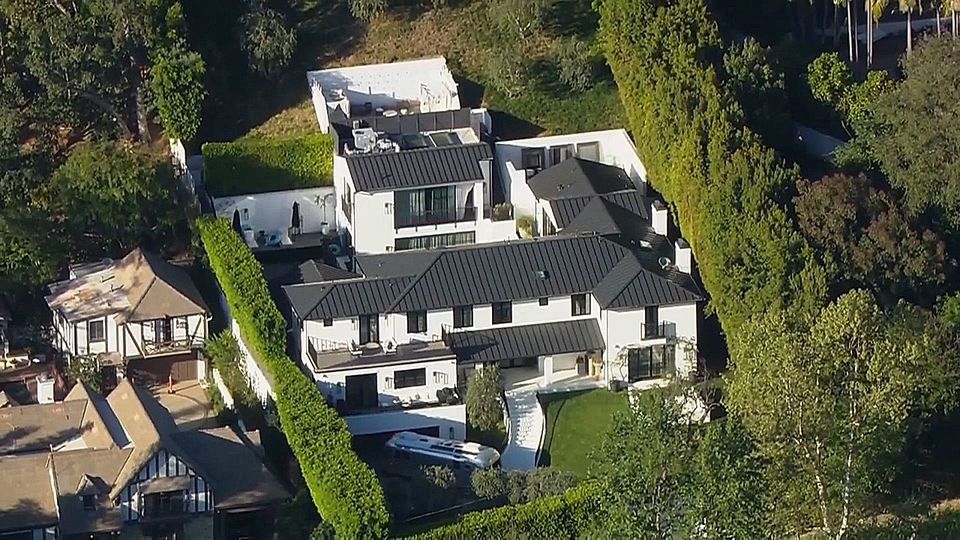 Schüsse auf Rihannas Villa: 30-Jährige in Beverly Hills festgenommen