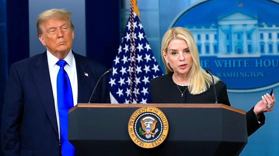 Bondi ist raus: Trump entlässt US-Justizministerin