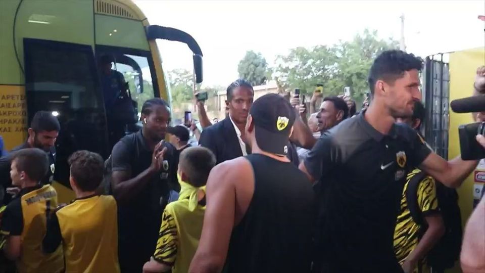 Η άφιξη της ΑΕΚ στη Ριζούπολη (VIDEO)