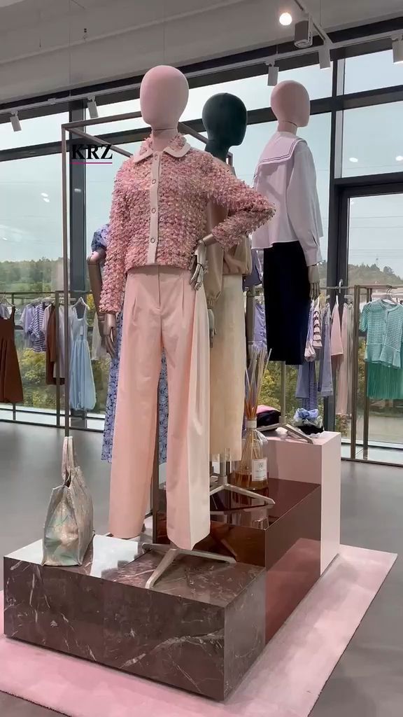 Sindelfingen: Here boutique owners and department store managers shop