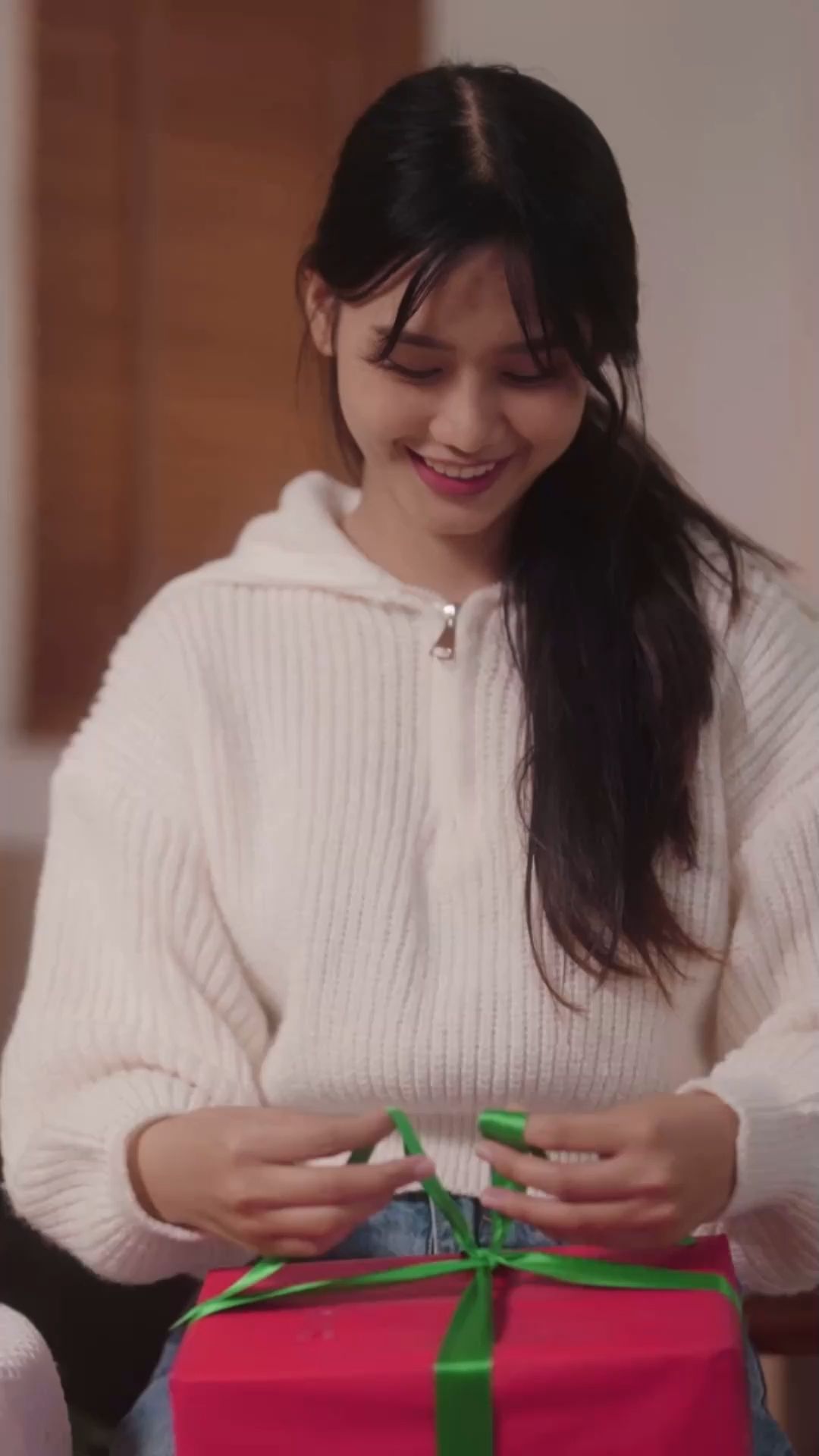 “Secret Sister”: What's Behind the Social Media Trend