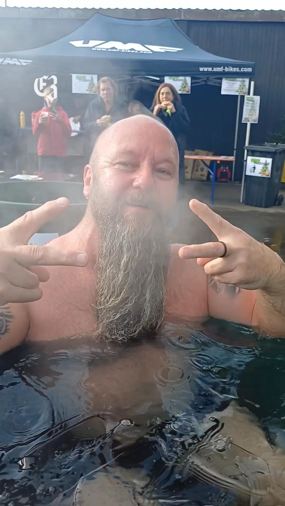 Video: Eisbaden für den guten Zweck im Kreis Esslingen