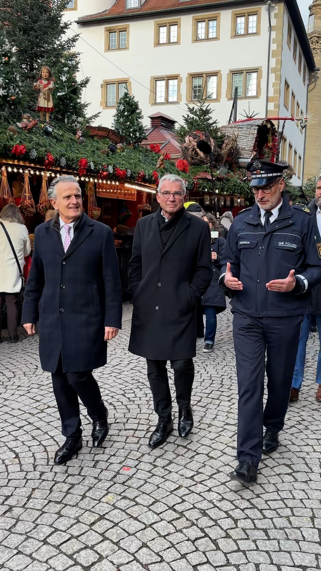 Video: So rüstet sich Stuttgart: Sicherheit auf dem Weihnachtsmarkt