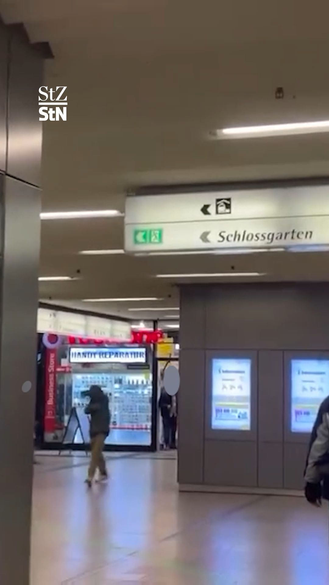 Video: Mann geht mit Messer auf Polizeibeamte los und wird festgenommen