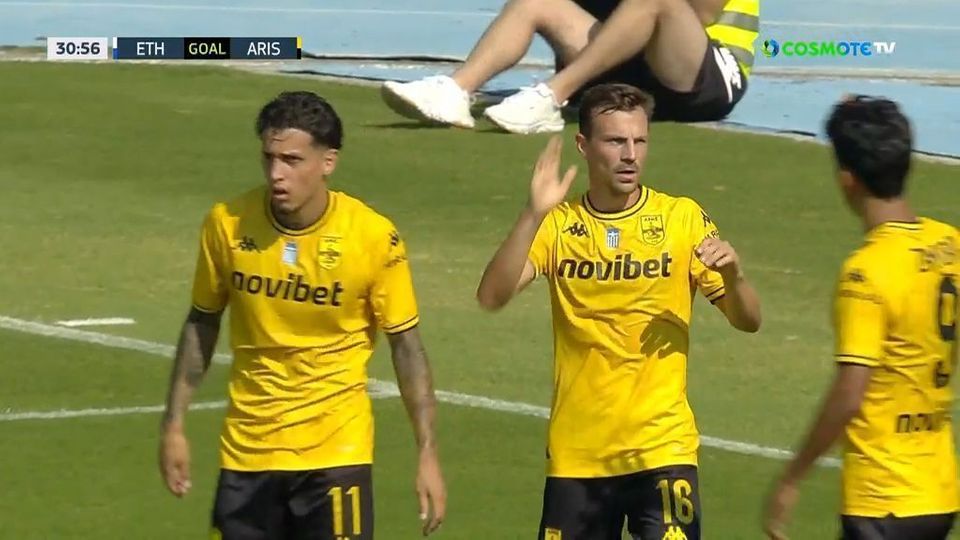 Δύσκολα στους “16” του Κυπέλλου ο Άρης, 0-1 τον Εθνικό με σκόρερ Νταρίντα