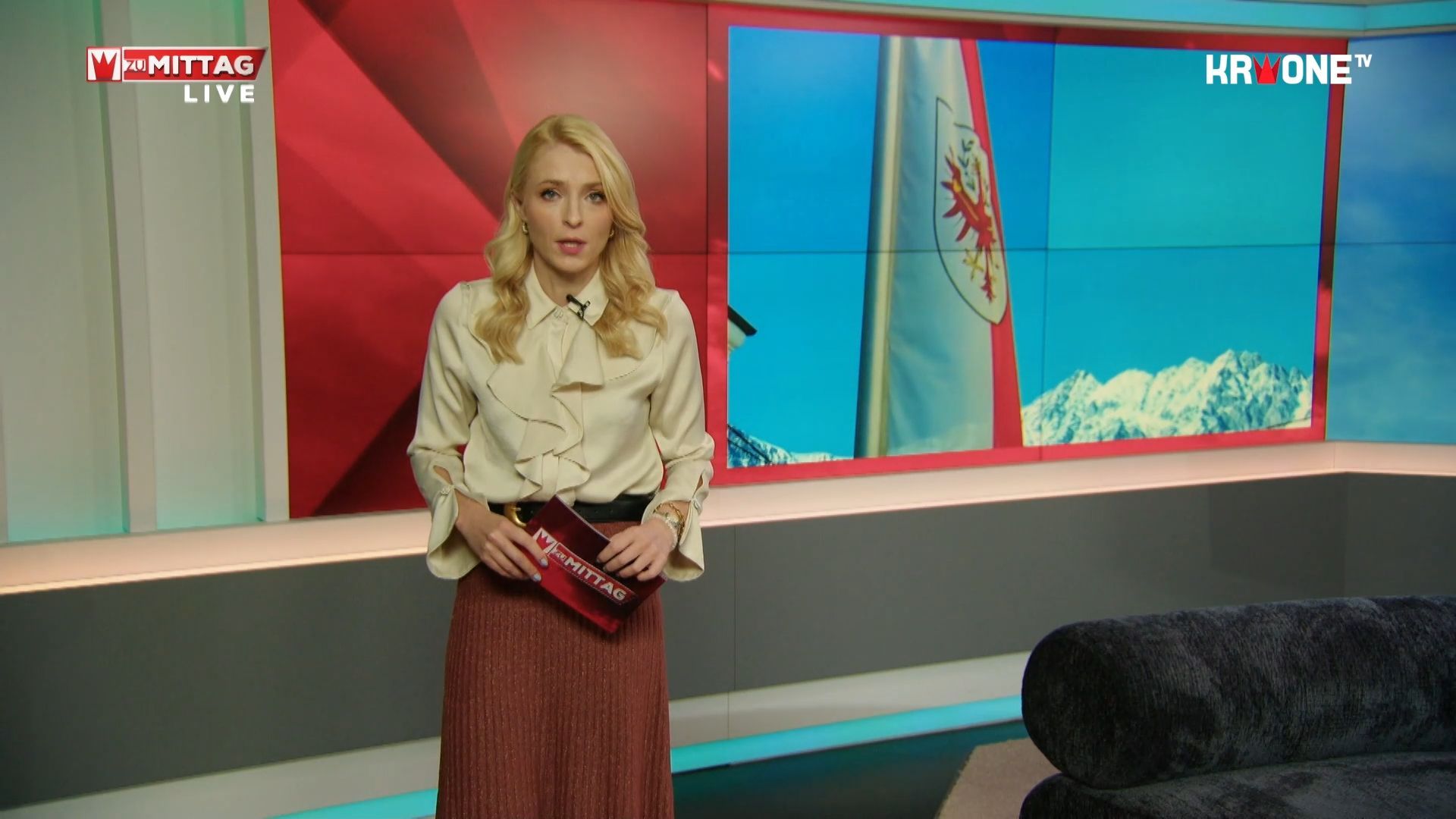 Hospital CEO resigns and state without debts