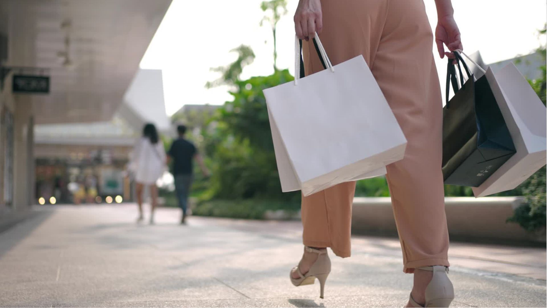 Schwächen bei Privatkonsum und Außenhandel schicken deutsches BIP ins Minus