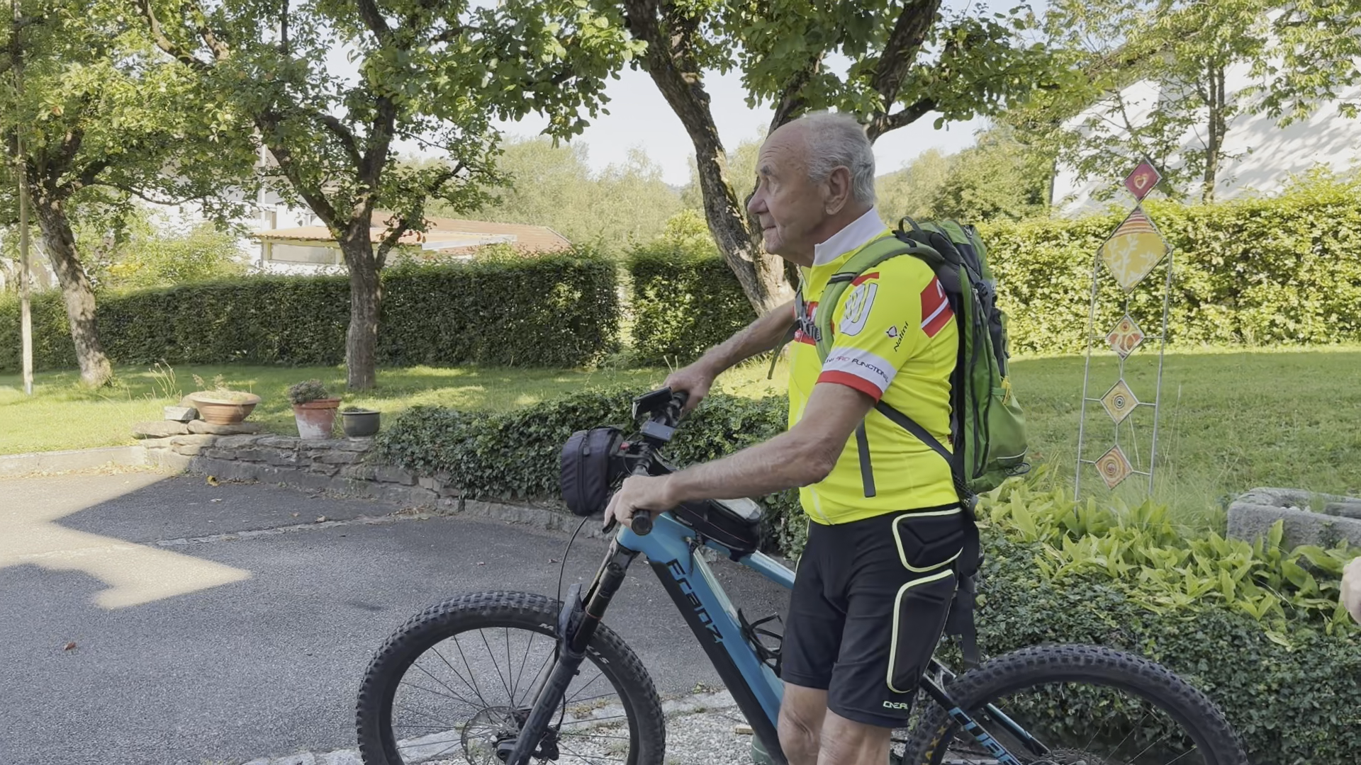 Ur-Opa ist nicht zu bremsen: Franz Vogl (91) fährt leidenschaftlich Fahrrad