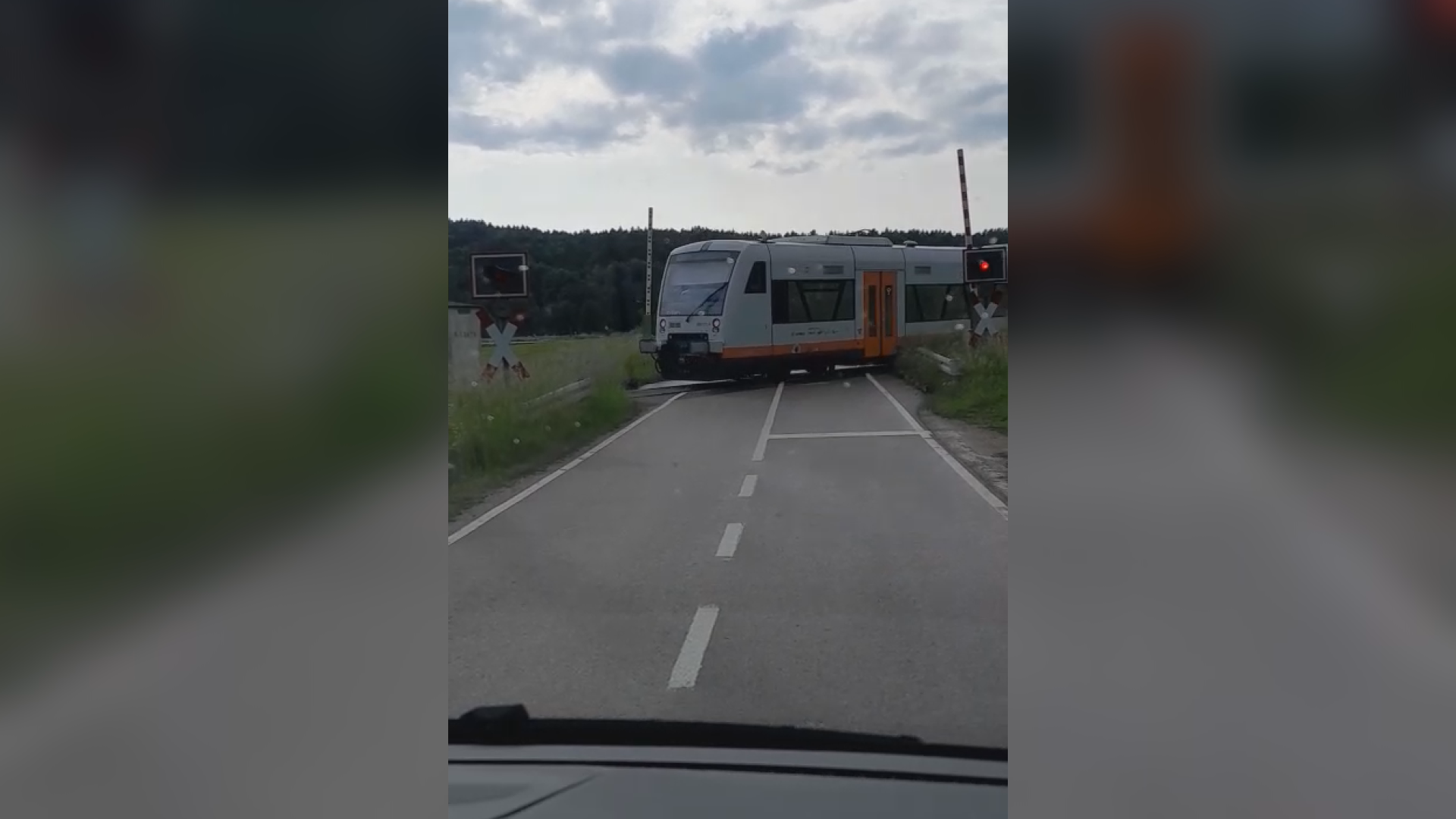 Video: Die Schranke ist offen – der Zug fährt