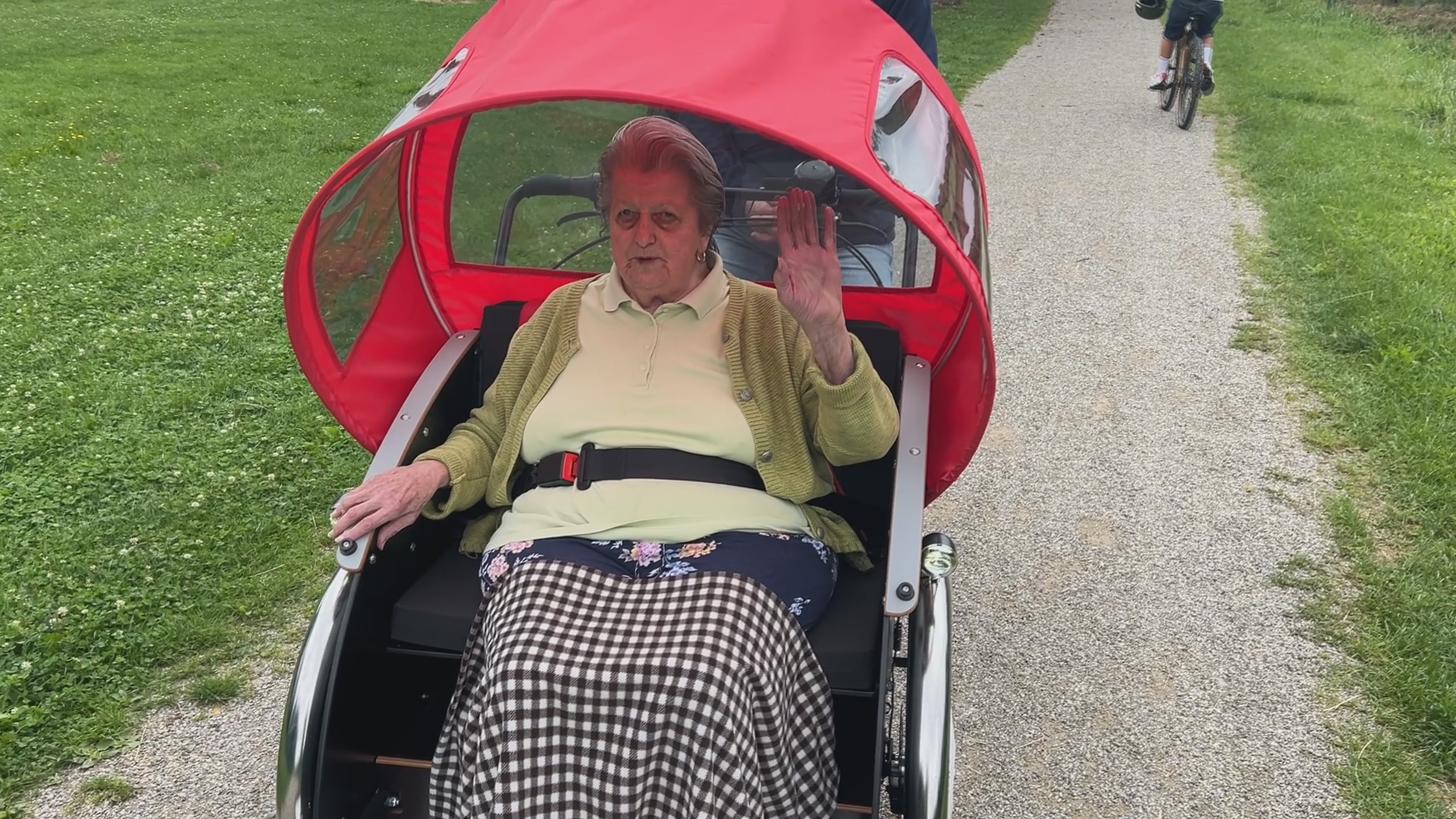 Video: Mit der Rikscha durch Aichach