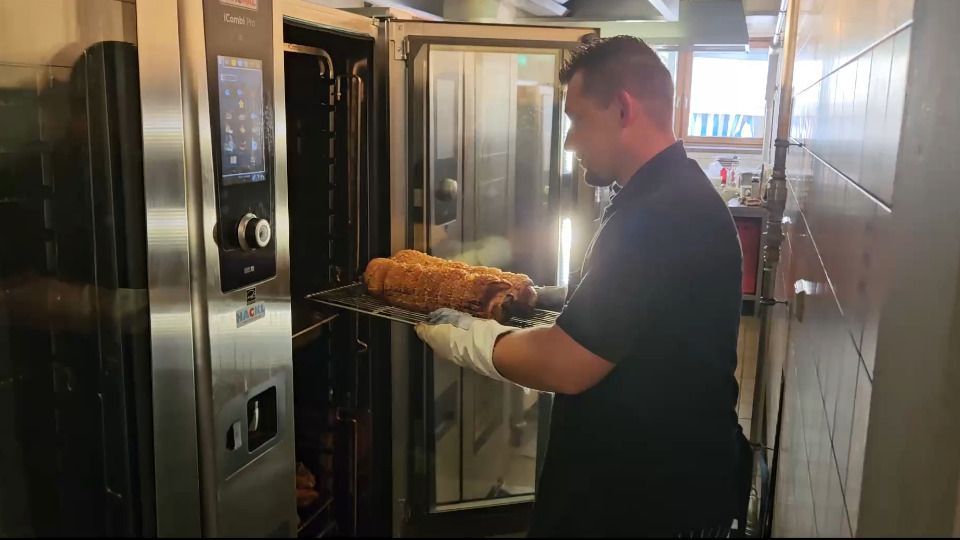Jura-Volksfest in Neumarkt: A Look Behind the Scenes of the Festival Kitchen