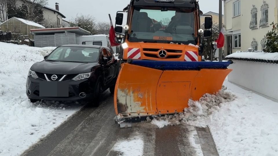 Video: Unterwegs mit dem Winterdienst in Nittendorf