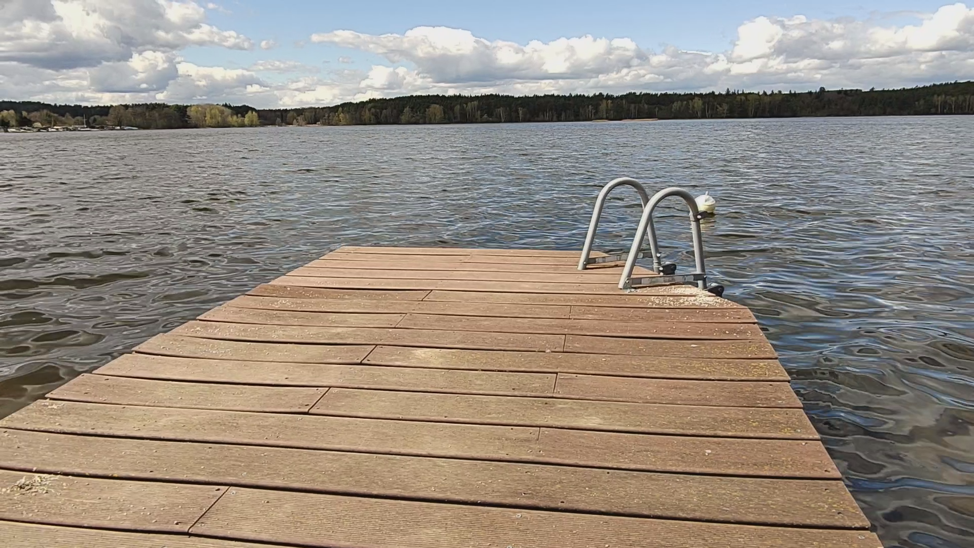 Video: Sauna, Chalet und mehr: Wellness-Urlaub am Neubäuer See in Roding