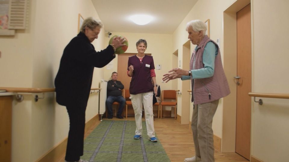 Video: Neue Sturzprävention in Reichertshausen macht Senioren fit
