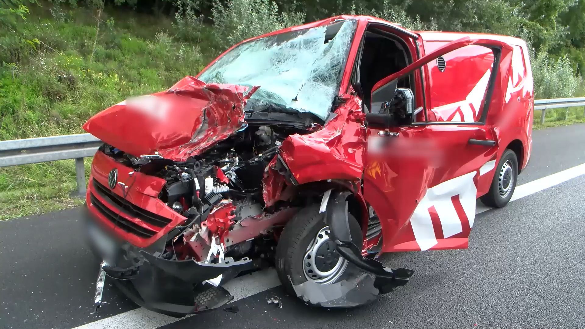 Video: Schwerer Auffahrunfall auf der A6 bei Balzfeld – ein Verletzter und rund 90.000 Euro Sachschaden