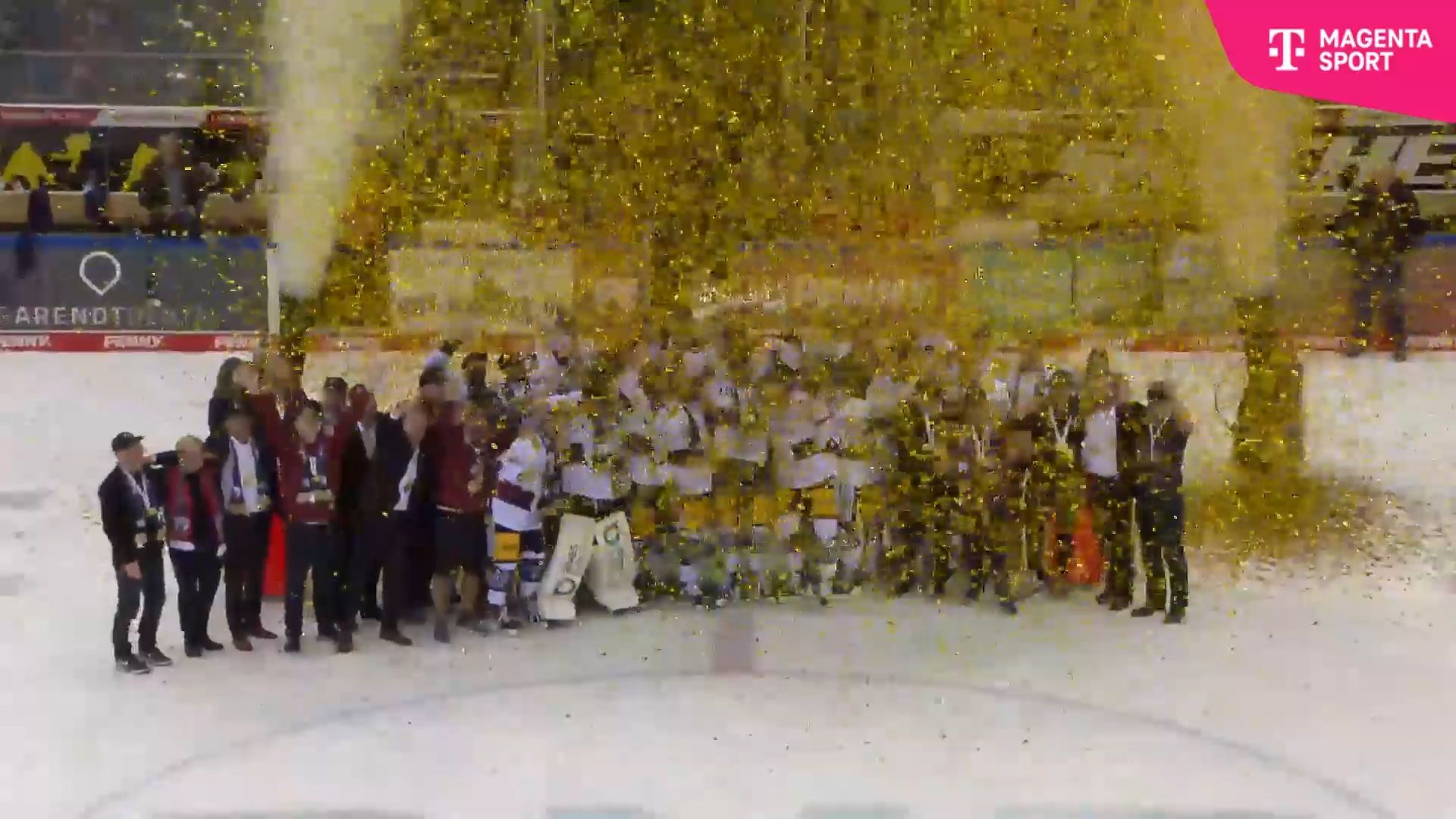 Eishockey: So feiern die Eisbären Berlin ihren zehnten Titelgewinn